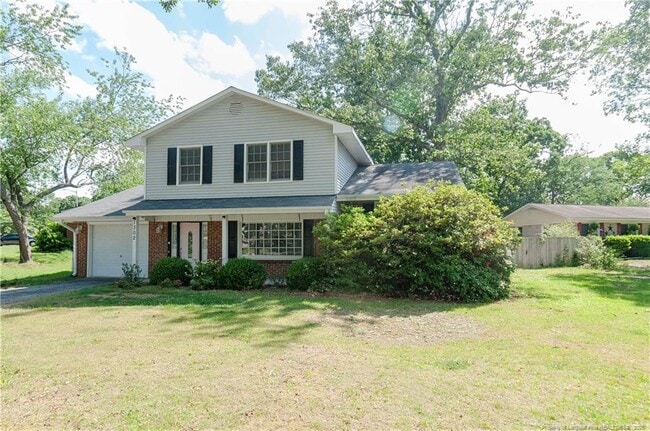 Building Photo - 1302 Kienast Dr