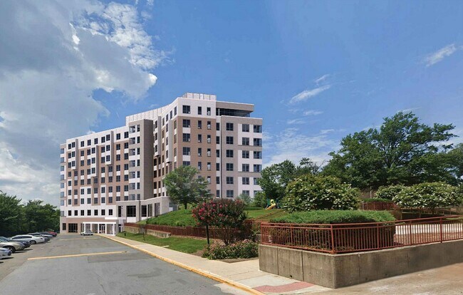 Representación del edificio propuesto, desde el este. - Edgewood Commons 435- Senior 62+ Apartment Homes