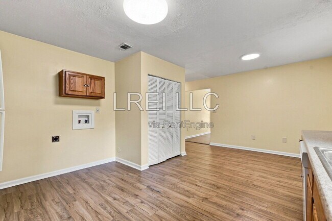 Foto del edificio - 4014 Parthenia Ave