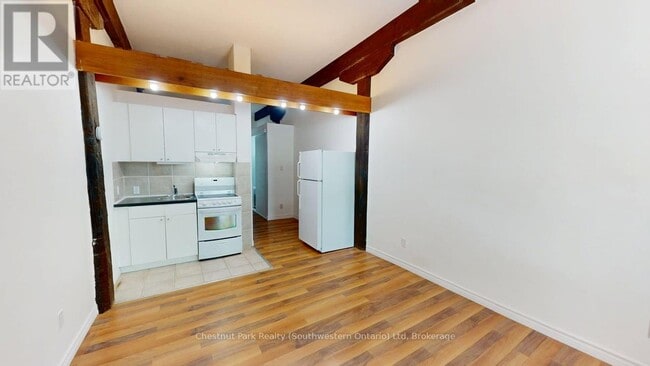 Building Photo - 97 Farquhar St