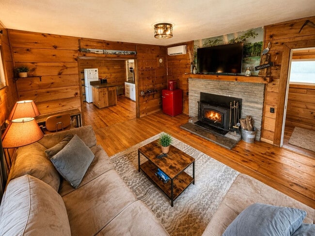 Building Photo - 49 B Silver Birch Lane-SI ID1340598P