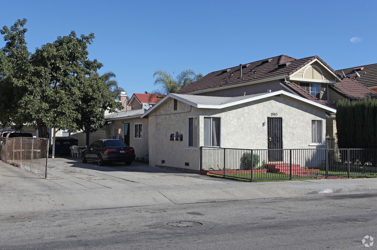 Primary Photo - 2963 Randolph St