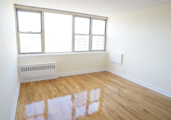 Primary Photo - 2044 Story Ave