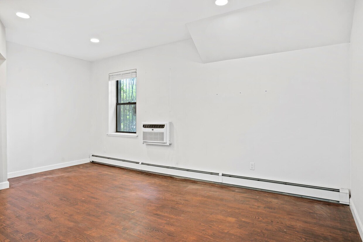 102 Guernsey St Unit BB, Brooklyn, NY 11222 Apartment for Rent in