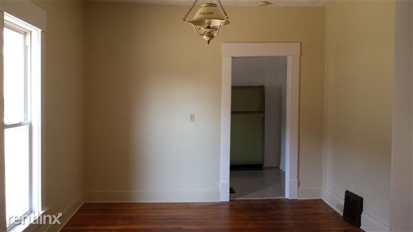 Building Photo - 837 E Shiawassee St