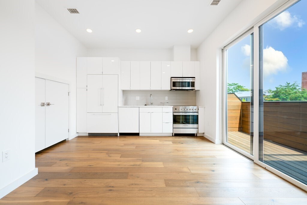 Foto principal - 97 Elmwood St