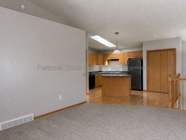 Building Photo - 4260 39th Ave S