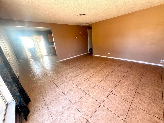Building Photo - 6001 Mariposa Ave