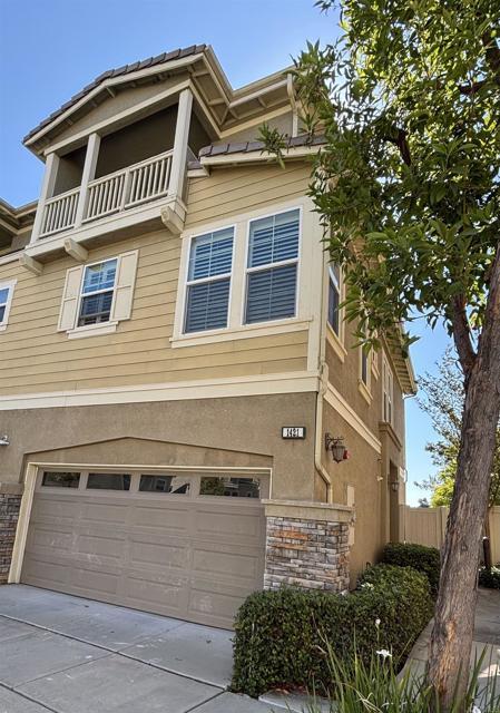 Building Photo - 1421 University Cir