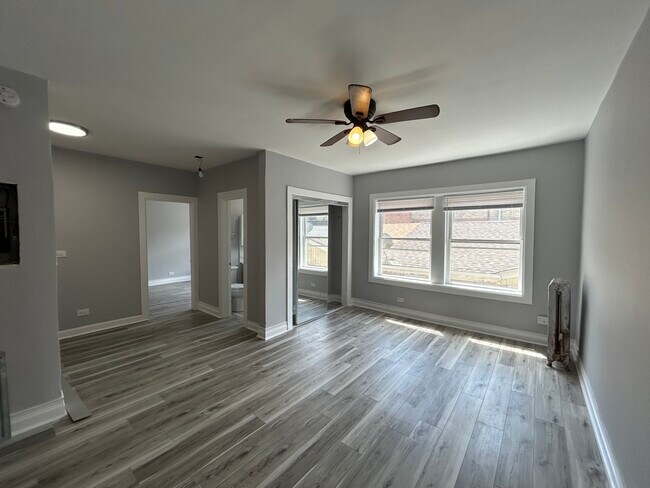 Foto del edificio - 6956 N Ashland Ave