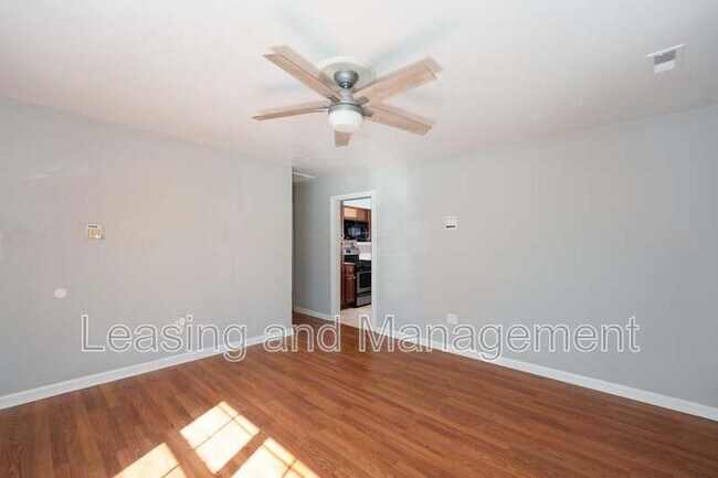 Building Photo - 1737 Bozo Ln