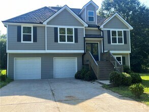 Building Photo - 130 Elk Grove Dr
