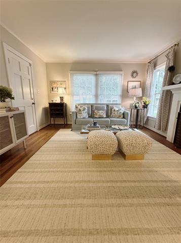 Foto del edificio - 5101 W Amherst Ave