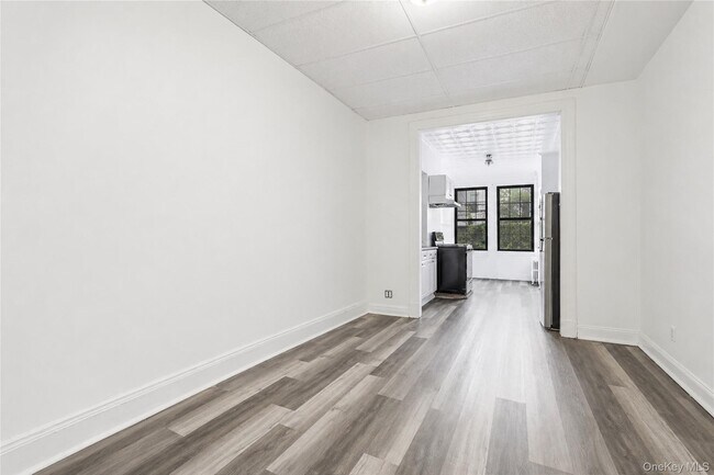 Foto del edificio - 71-48 69th Pl