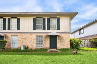 Building Photo - 1916 Upland Dr