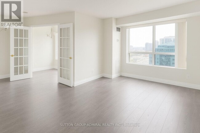 Photo du bâtiment - 25 Kingsbridge Garden Cir