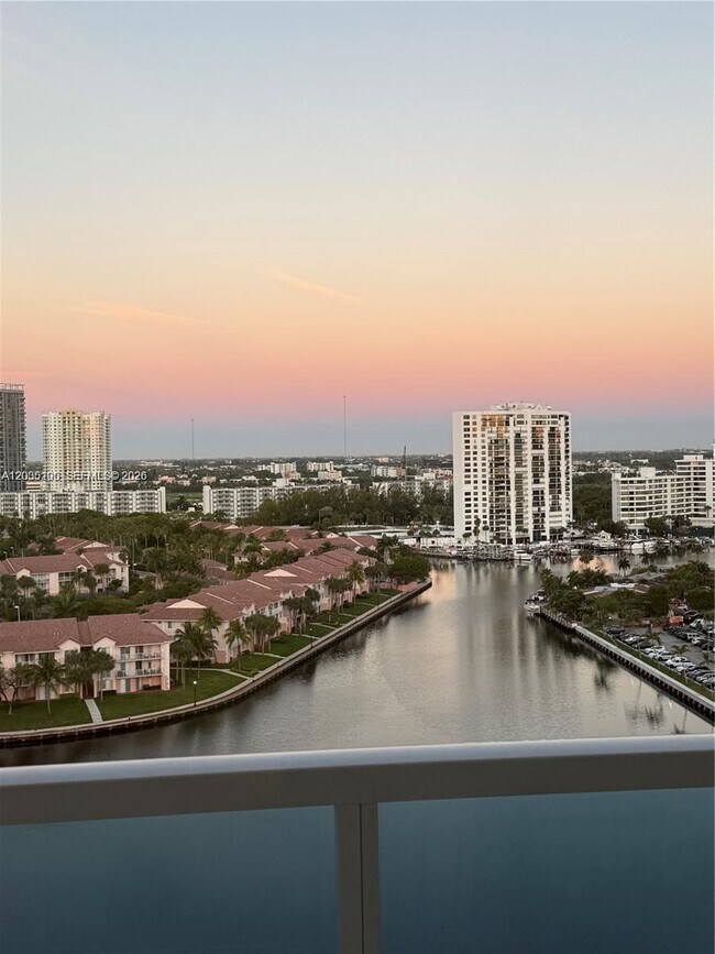 Building Photo - 3800 S Ocean Dr