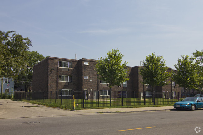 Martin Luther King Jr Plaza Apartments