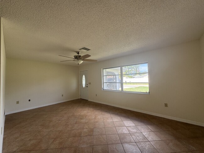 Building Photo - 1039 Kimball Rd