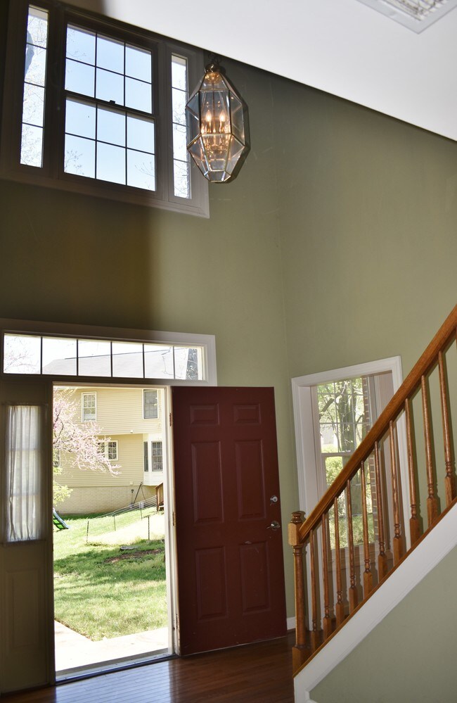 Building Photo - 2102 Arctic Fox Dr