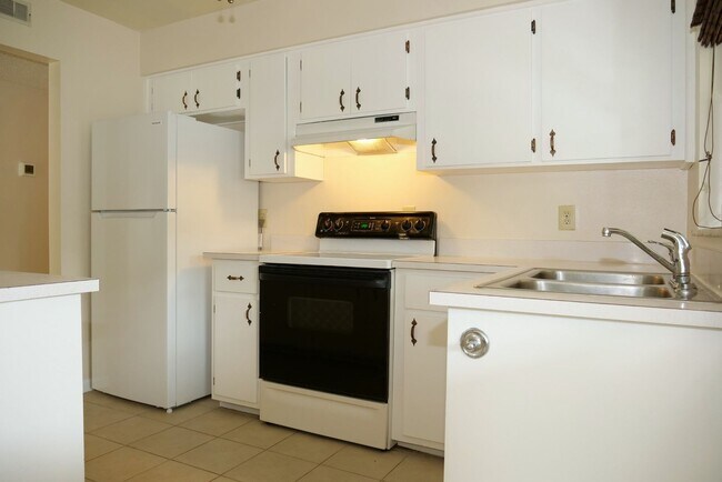 Foto del edificio - Clean, Bright & Move-In Ready! 3-Bedroom H...