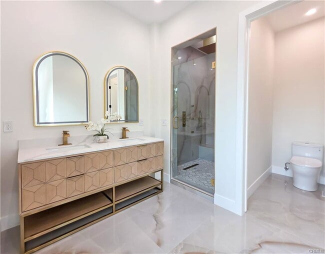 Building Photo - 10511 Mary Bell Ave