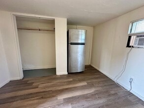 Building Photo - 8115 Tolles Dr