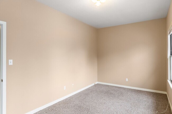 Foto del edificio - 1336 1/2 Park Ave - 3 bedroom | 1.5 bath |...