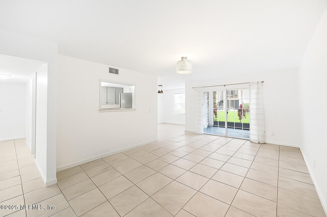 Building Photo - 4329 Plaza Gate Ln S