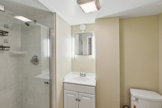 Foto del edificio - 4811 Calvert Rd