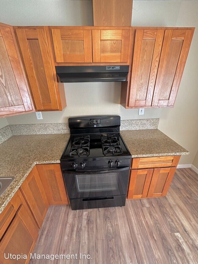 Foto del edificio - 2 br, 1 bath House - 325 Kelly Ct.  Unit 325