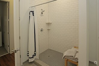 Large Walk In Showers! - Reserve on 3rd