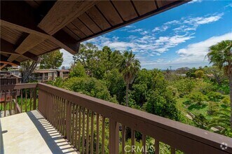 Building Photo - 314 Miraleste Dr