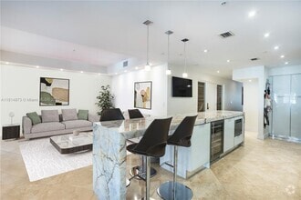 Building Photo - 1415 Sunset Harbour Dr