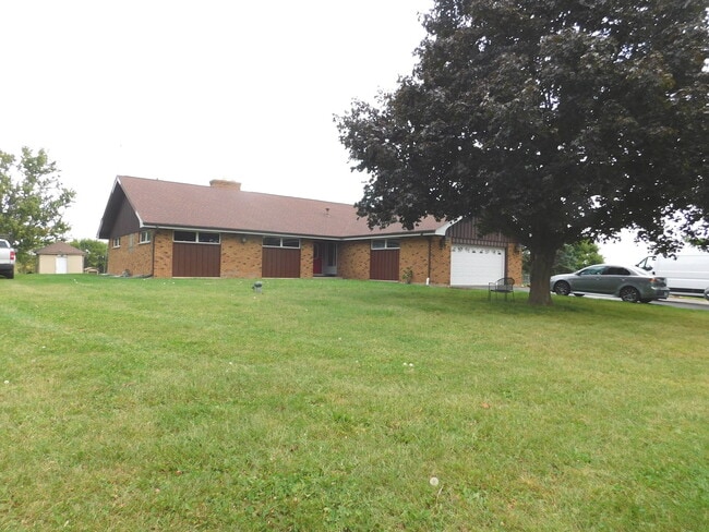 Building Photo - 46W356 Jericho Rd