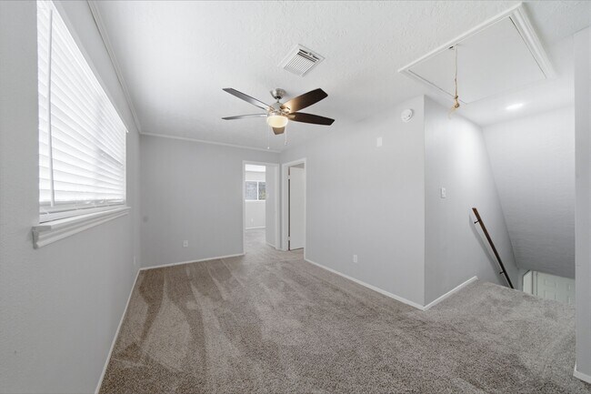 Foto del edificio - 7019 Oak Bough Dr