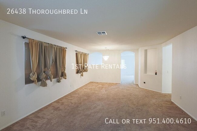 Foto del edificio - 26438 Thoroughbred Ln