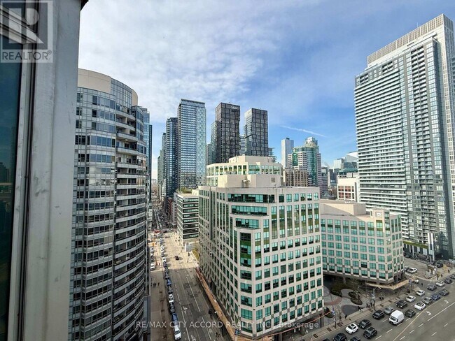 Building Photo - 361 Front St W