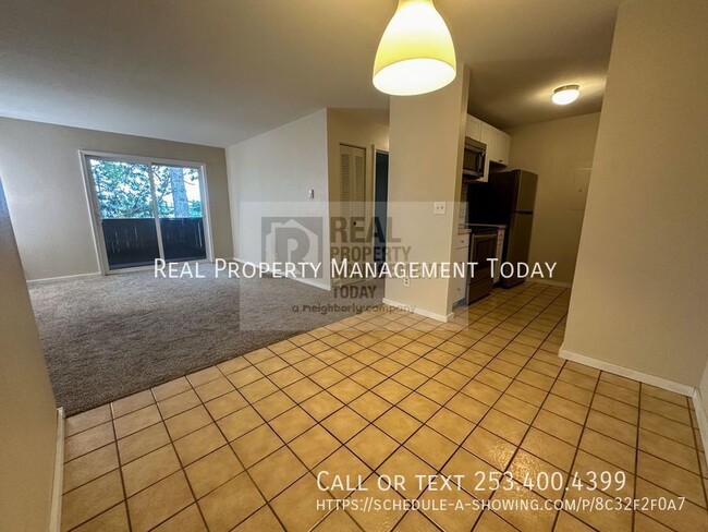 Foto del edificio - 2 Bedroom Condo in Tacoma!