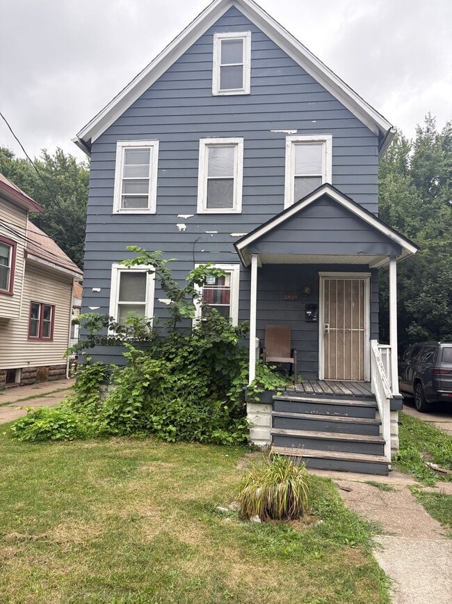 Building Photo - 3711 E 55th St