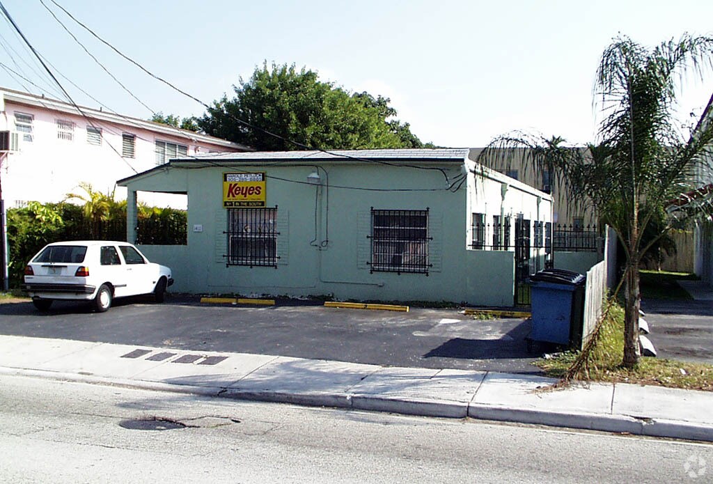 Primary Photo - 1411 SW 22nd Ave