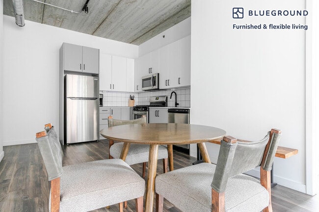 Building Photo - 61 W Erie St