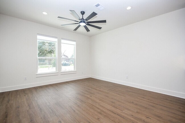 Foto del edificio - 4101 Victoria