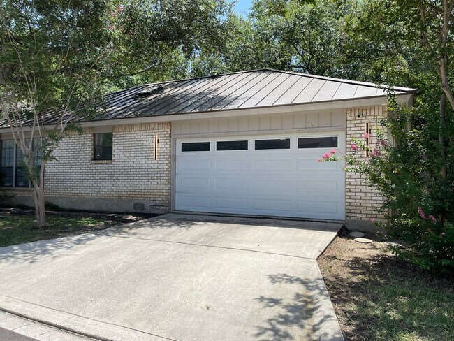 Foto del edificio - Stunning home @Churchill Estates 4/2/2