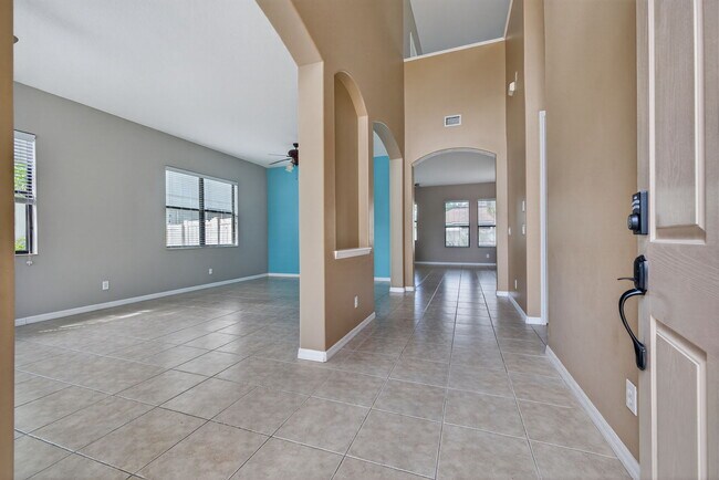 Building Photo - 7019 43rd Ave E