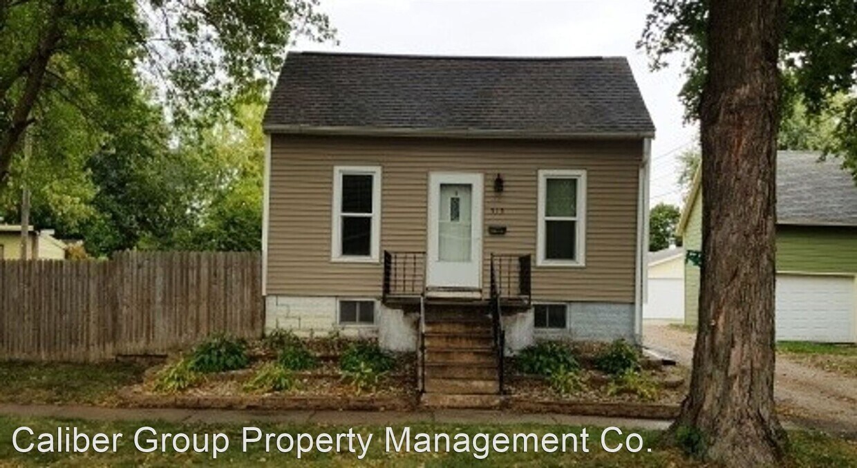 Primary Photo - 2 br, 1 bath House - 515 W 3rd Street