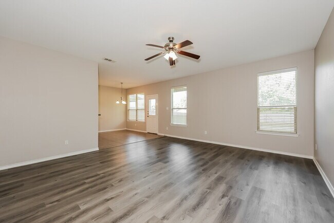 Foto del edificio - 5021 Britton Ridge Ln