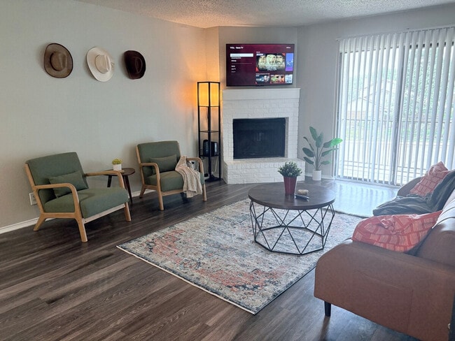 Building Photo - 111 W William Cannon Dr