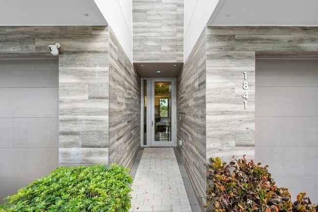 Building Photo - 1841 NW 42nd Dr