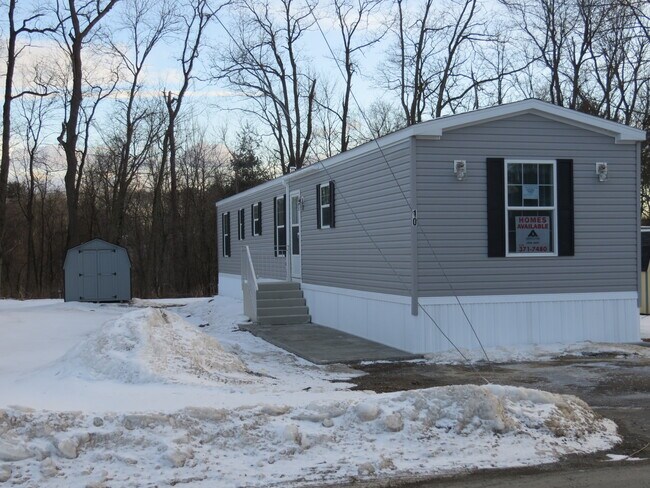 Building Photo - 9 Halfmoon Cir
